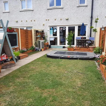 Dom wakacyjny Spacious 2 Bedroom 10 Min To Dublin Airport *